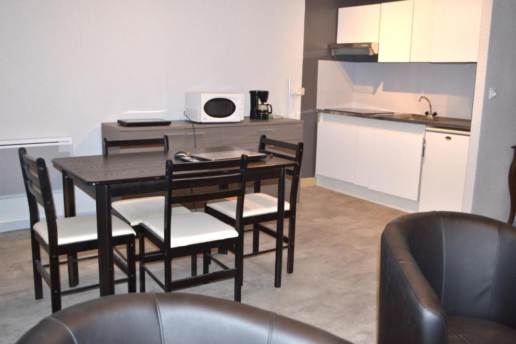 Regina Maris, Wohnung 1