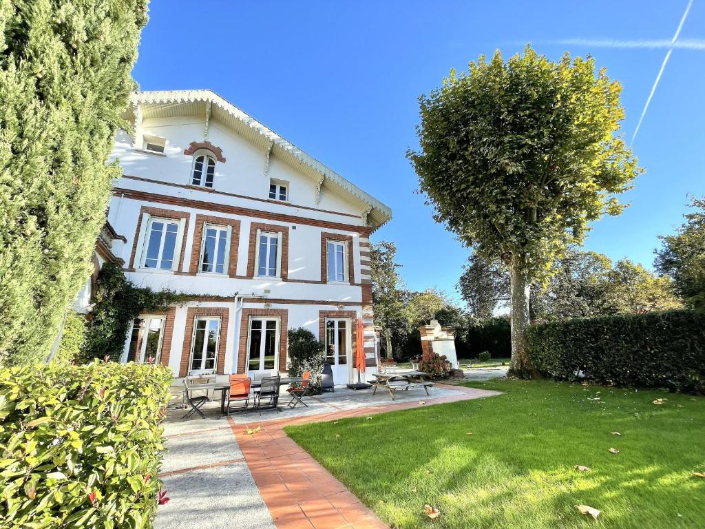 Reims Centre : appartement lumineux et atypique 46, Place d'Erlon 51100 Reims