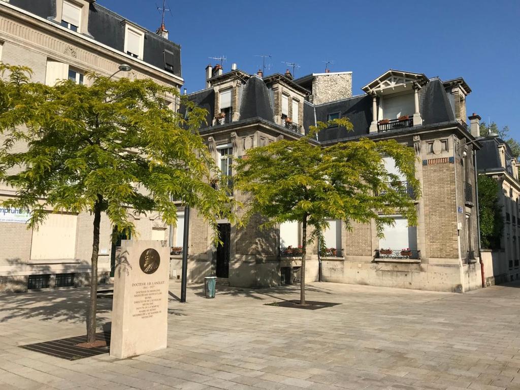 REIMS - Loft-luxe-détente-Jacuzzi 9 Rue Grandval, 51100 Reims