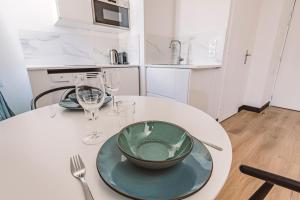 Appartement Reims - Place du Forum - Cathédrale - City Center 15 Rue Nanteuil 51100 Reims Champagne-Ardenne