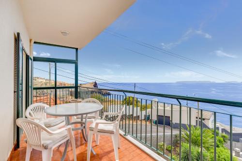 Reis Magos Apartment by HR Madeira
