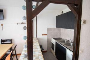 Relai S11 Grand et lumineux studio avec coin montagne 4-6 pers, 30m des pistes, grand balcon, DRAPS NON COMPRIS