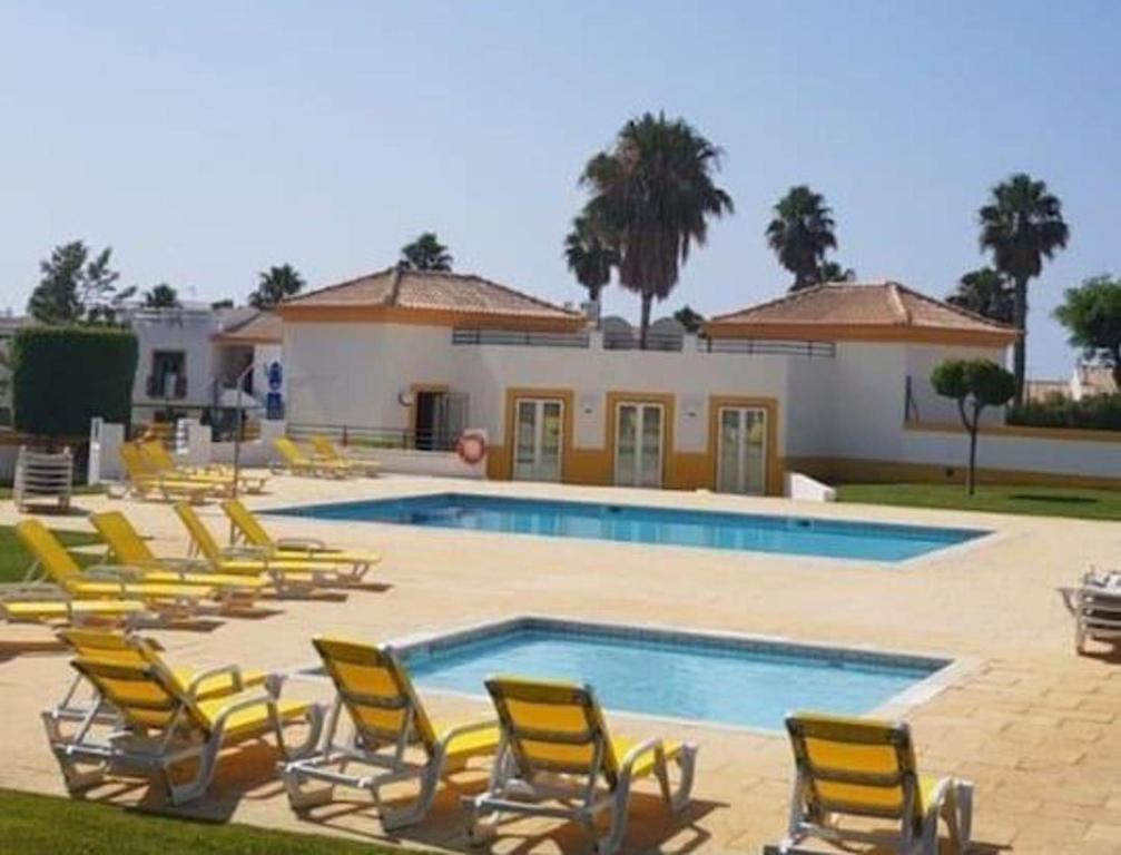 Relaxing Oasis in Albufeira Apartment Rd-G, Rua do Chalet, 8200-047 Albufeira