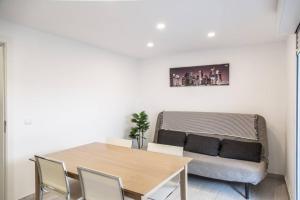 REMODELED APARTMENT IN THE CITY CENTER. (FARO)