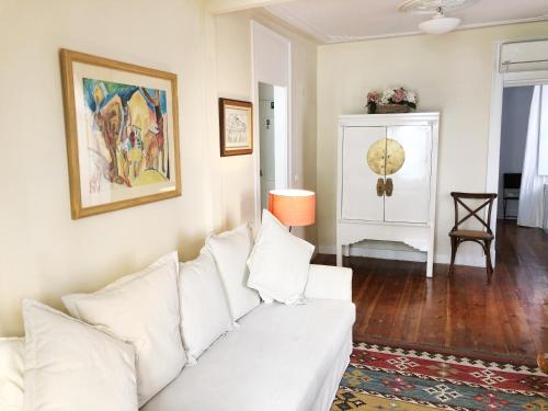 Remodeled Historic Apartment in Bairro Alto