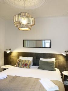 Remodeled Historic Apartment in Bairro Alto