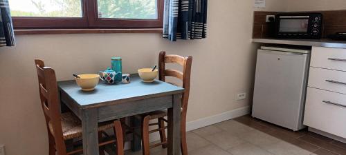 REMOTELY HAVEN near Eymet studio gite with shared pool & private garden for peaceful holiday or remote working!