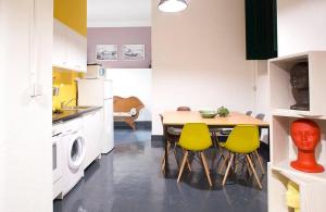 Renewed Apartment in Alfama (near the Cathedral)
