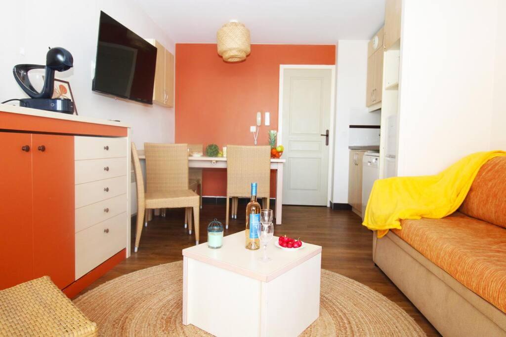 Renoir YourHostHelper renoir 1267 33 Avenue Amiral Wester Wemyss, 06150 Cannes