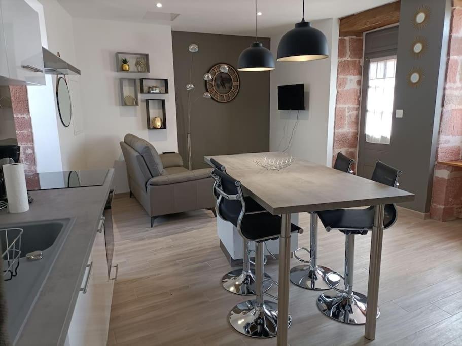 Renovated 3 bedrooms with patio in Cannes