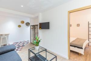 Renovated Apartment On The Old Port
