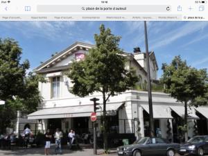 Renovated eiffel tower studio