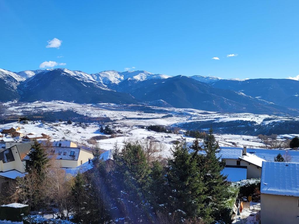 Appartement appartement rénové avec une magnifique vue 94 résidence val soleil 22 Boulevard François Arago, 66120 Font-Romeu-Odeillo-Via