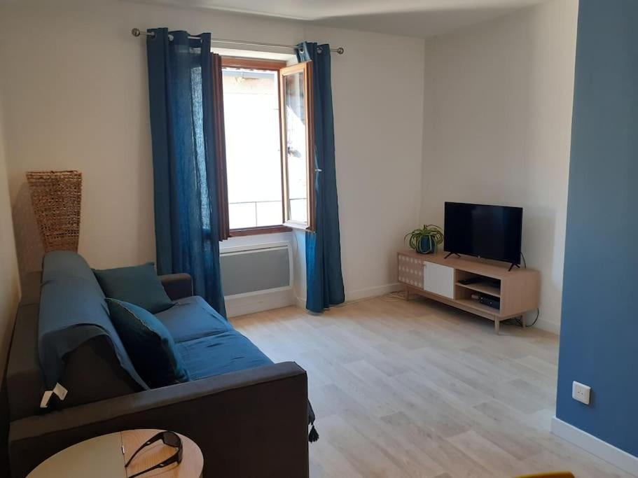 Appartement Appartement rénové dans le centre historique SPAX 3ème étage 109 Rue de Lastie, 46000 Cahors