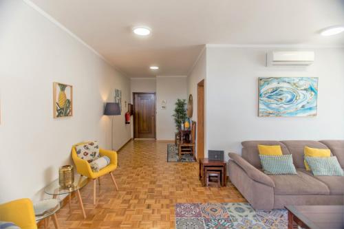 Republica Square Apartment by Porto City Hosts