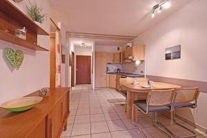 RES-314-Residenz-Teilseeblick