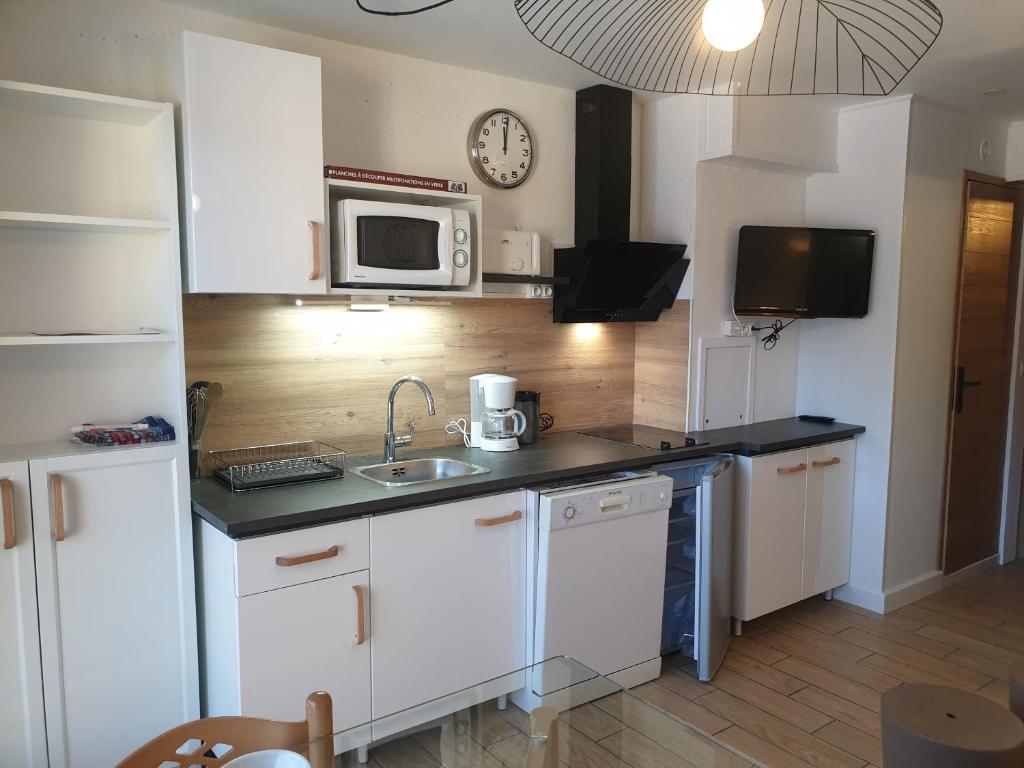 Res Cala Bianca, Borgo-Plage, apartment near the sea