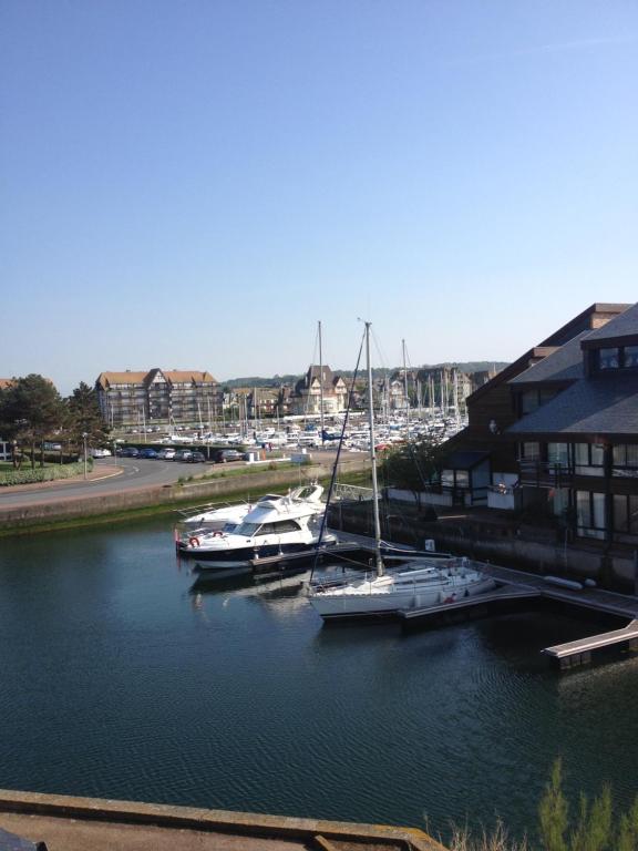 Appartement Résidence \ 1 avenue du Port 14800 Deauville