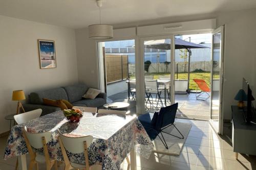 Residence 350 meters from the main beach