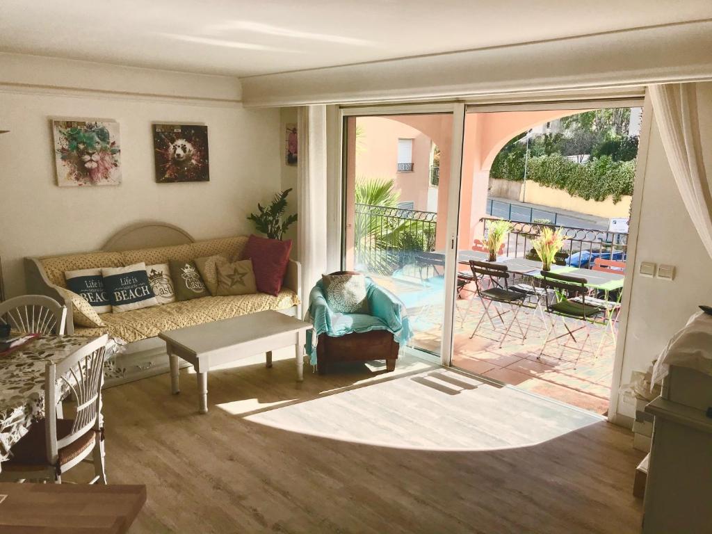 Appartement Résidence 4 etoiles Port Marine residence Cap ferrat 2. Batiment B 13 Avenue Georges Pompidou 83120 Sainte-Maxime