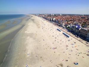 Appartement Résidence About Malo RDC avec jardin lumineux à 2 pas de la plage 13 Avenue About 59240 Dunkerque Nord-Pas-de-Calais