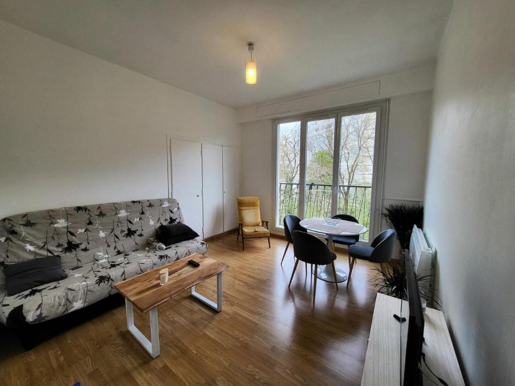 Appartement Residence Albion - Studio pour 2 Personnes 814 5 Place Clémenceau 73100 Aix-les-Bains