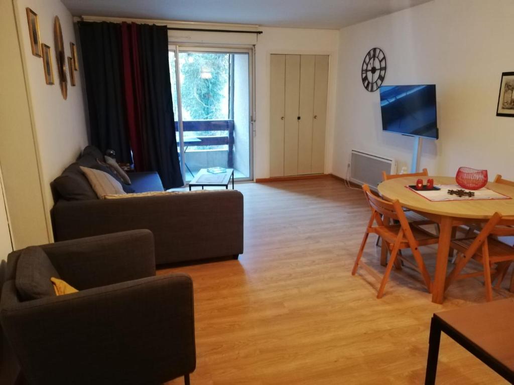 Résidence Andromede - Studio pour 4 Personnes 254 74300 Magland