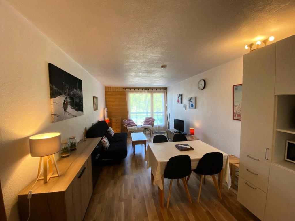 Appartement Résidence Anges - Studio pour 4 Personnes 774 333 Route d'Italie 05100 Montgenèvre