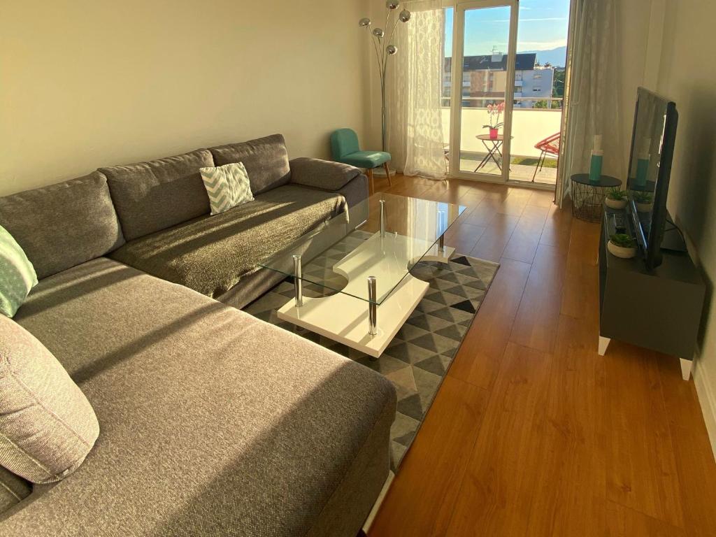 Appartement Résidence Anne-Sophie 17 Rue de l'Île de France 74100 Annemasse