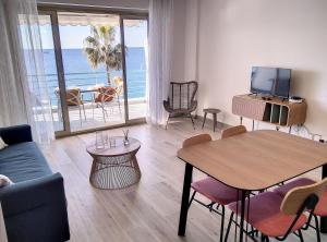 Appartement Résidence Armorial 13 Boulevard Guillaumont 06160 Juan-les-Pins Provence-Alpes-Côte d\'Azur