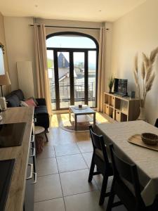 Appartement Résidence Astoria - 2 Pièces pour 4 Personnes 574 515 Boulevard Wilson 73100 Aix-les-Bains Rhône-Alpes