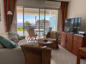 Appartement Résidence avec piscine, plage à 100 m, Cannes et Juan les Pins à 5 min, WiFi Batiment C, 2ème étage 33 Avenue de la Liberté 06220 Vallauris Provence-Alpes-Côte d\'Azur