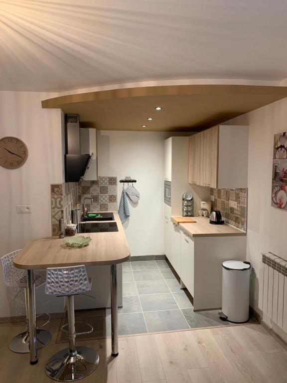 Résidence Belles Challes - Studio pour 4 Personnes 93