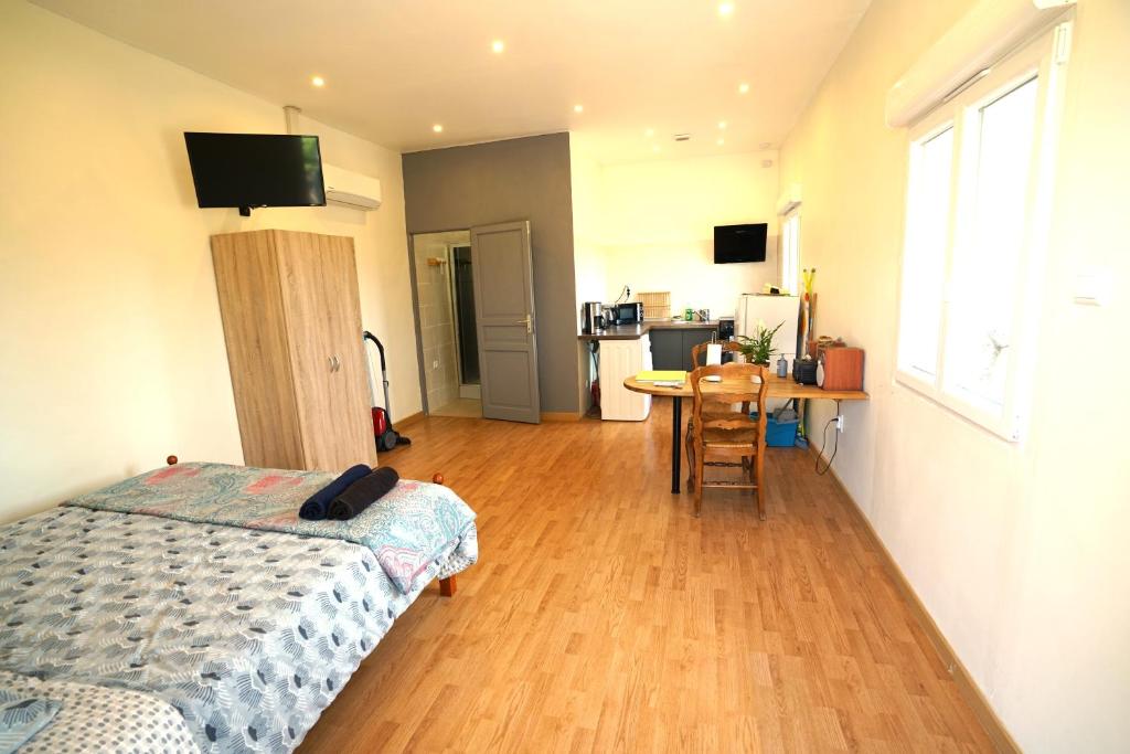 Résidence Belles Challes - Studio pour 4 Personnes 99
