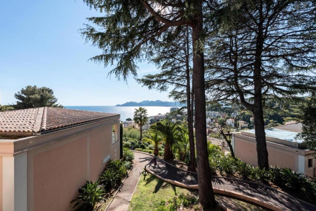 Appartement Résidence Cannes Villa Francia - Maeva Home - 2 pièces 4 Personnes - Confort 44 33 Avenue Amiral Wester Wemyss 06150 Cannes