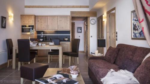 Appartement Résidence CGH & SPA Le Lodge des Neiges 4 stars CGHRésidence CGH & SPA Le Lodge des Neiges 4* 73320 Les Boisses Rhône-Alpes