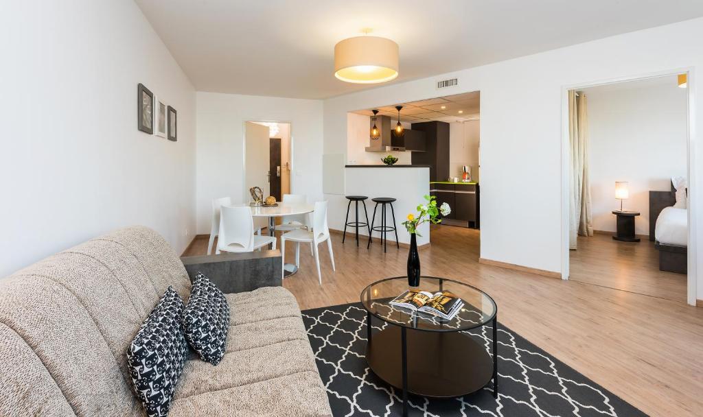 Résidence Cote D'oc - 2 Pièces pour 4 Personnes 104 11370 Port Leucate