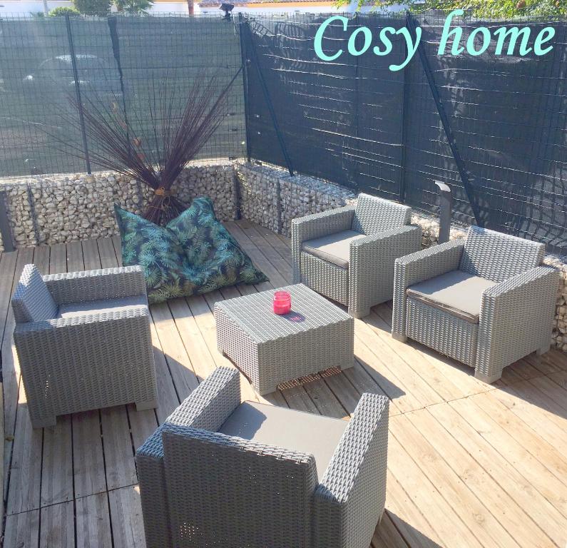 Appartement Résidence Côté Mer COSY Home Carqueiranne 165 Route de la Moutonne 83320 Carqueiranne