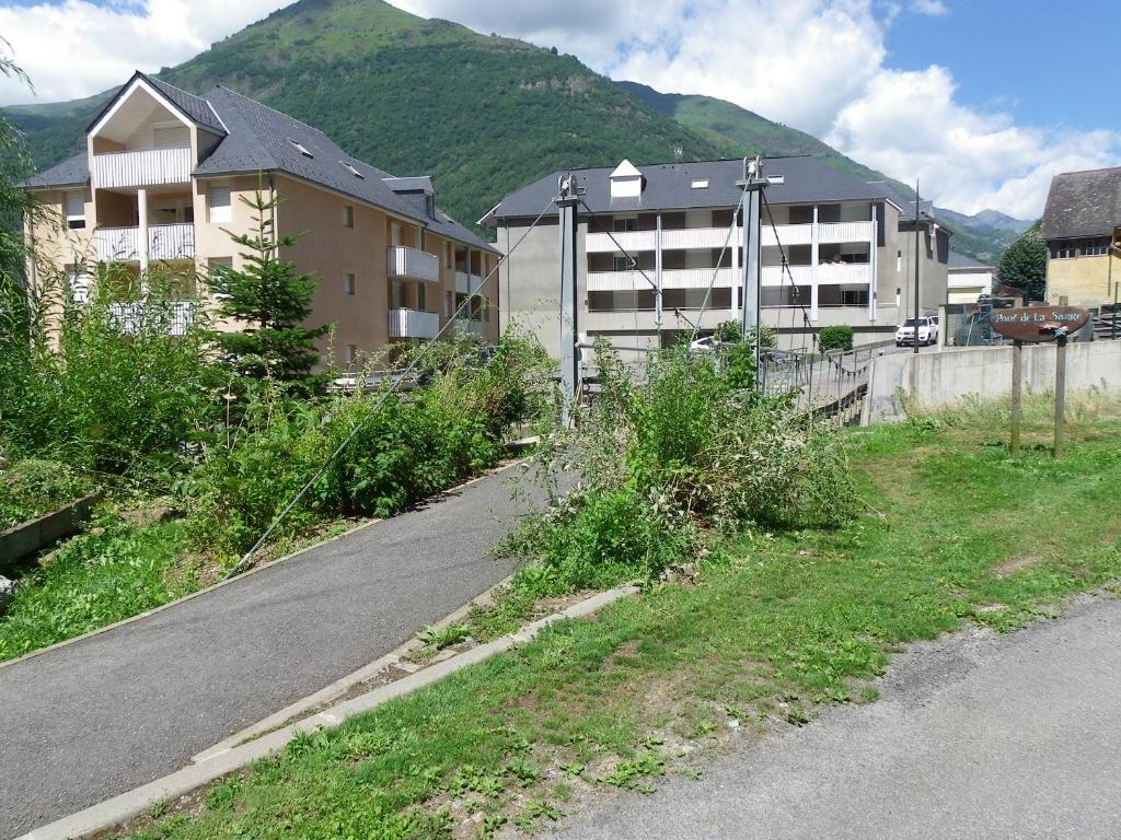 Appartement Résidence de L'YSE Bat C tarif spécial cure 21 J app n° 3, Bat C, 6 Rue du Pont de la Sarre 65120 Luz-Saint-Sauveur