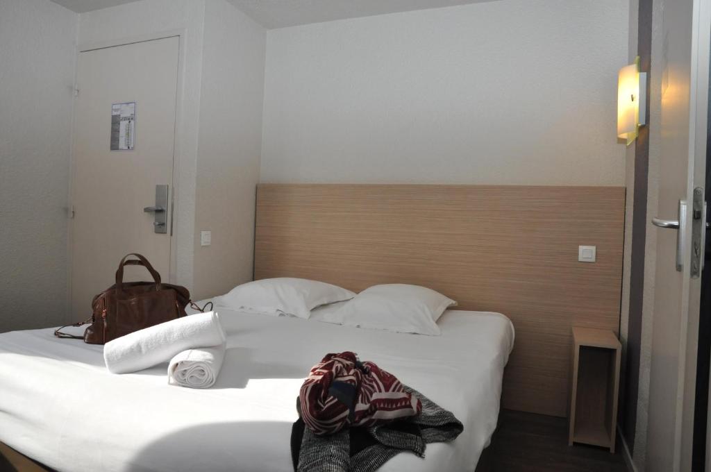 Résidence de L'YSE Bat C tarif spécial cure 21 J 65120 Luz-Saint-Sauveur