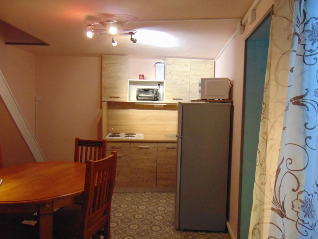 Résidence des Postes Appartement numéro 3 Climatisé Connecté à la voix 5m PAL 03290 Dompierre-sur-Besbre