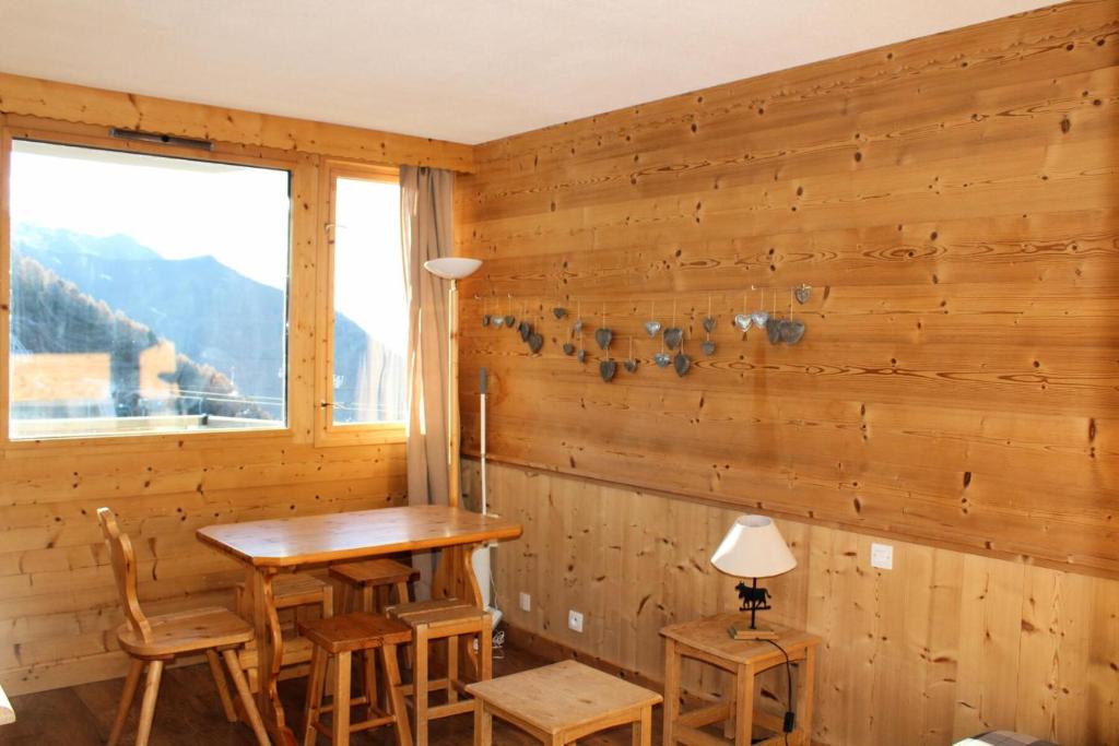 Résidence Diamant - Studio pour 4 Personnes 104 OIP Plagne Centre, Galerie le Pelvoux, 73210 La Plagne Tarentaise