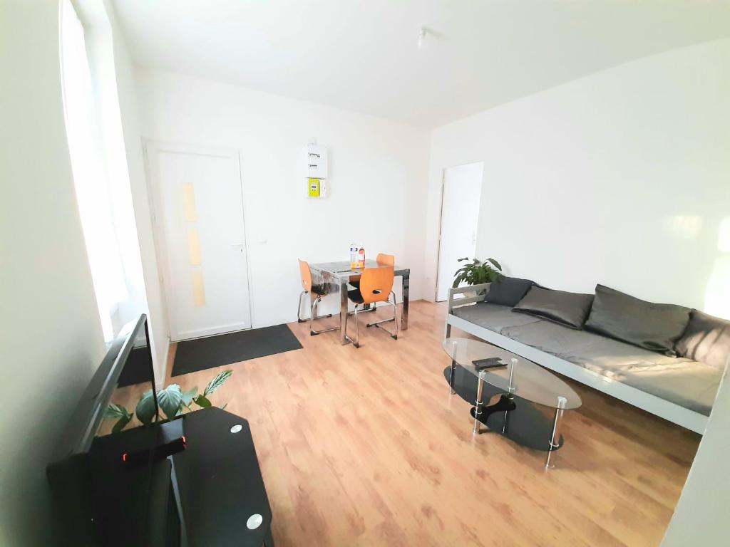 Appartement Résidence du Houx - 2 (Astérix, Aéroport CDG...) Rue du Houx 95470 Survilliers