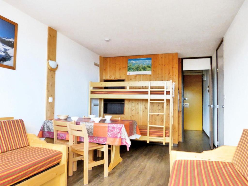Résidence Etoile - Studio pour 4 Personnes 314 OIP Plagne Centre, Galerie le Pelvoux, 73210 La Plagne Tarentaise