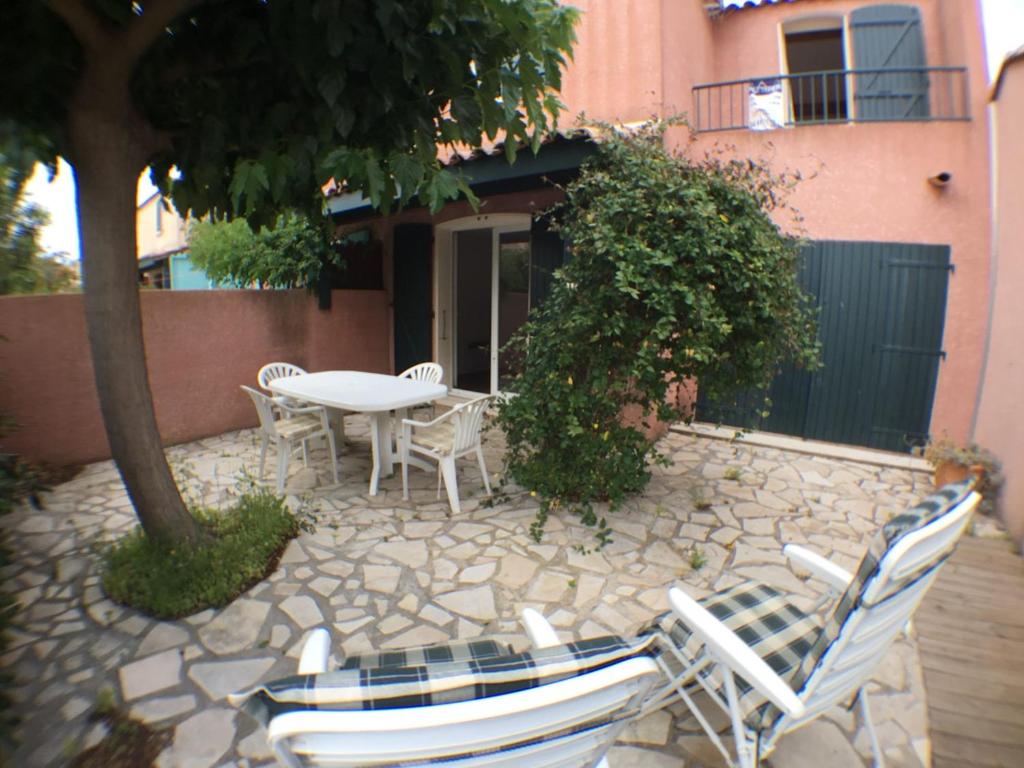 Résidence Ferme D'augustin - Batiment C - 2 Pièces pour 4 Personnes 674 05100 Montgenèvre