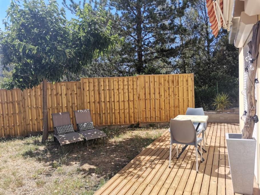 Résidence Floralies 2 - Studio pour 4 Personnes 104 30240 Le Grau-du-Roi