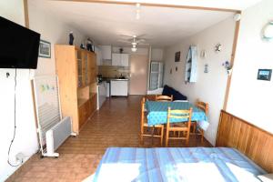 Appartement Résidence Floralies 2 - Studio pour 4 Personnes 234 FLORALIES 2 EGLANTINES N°2540 1er ét, Avenue de Camargue -Pk N°2132 30240 Le Grau-du-Roi Languedoc-Roussillon