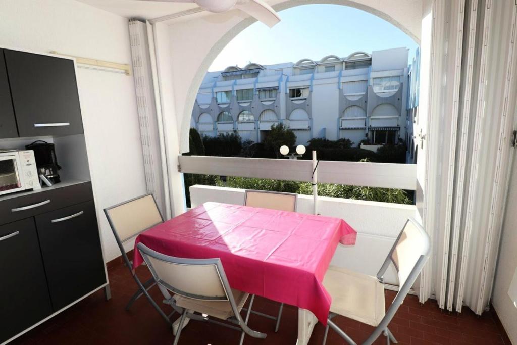 Résidence Floralies 2 - Studio pour 4 Personnes 694 224 avenue du palais de la mer, IRIS FLORALIES 2 N°3809- 2ème ét-Pk N°2109, 30240 Le Grau-du-Roi