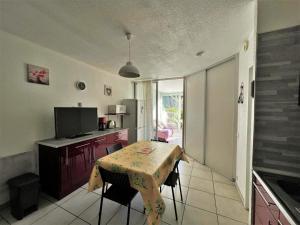 Appartement Résidence Floralies - Pièces 814 430 av.du Palais de la Mer Rés. Floralies 1, Chardons bleus n°427 2e étage Pk N°483 30240 Le Grau-du-Roi Languedoc-Roussillon