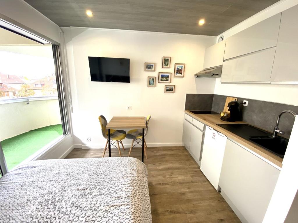 RESIDENCE GEORGES 39400 Morez